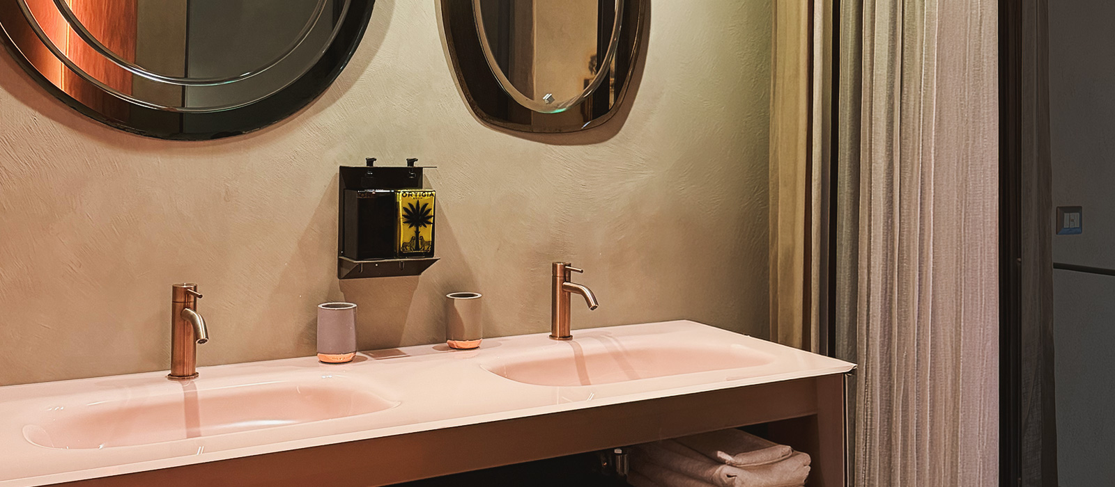 Gio Roma Room Detail